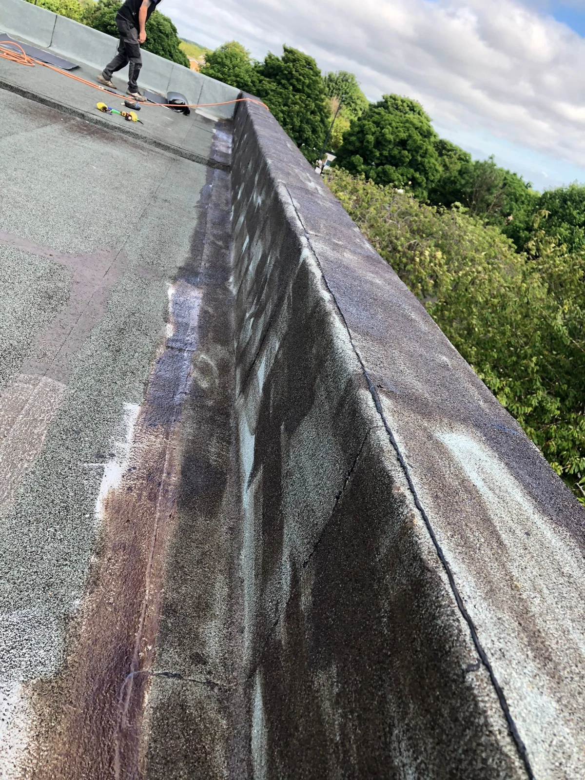 Parapet junction during the repair works